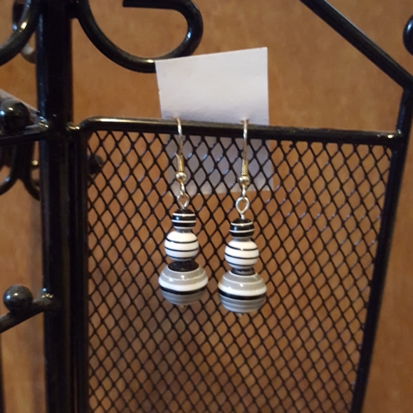 hand made Jewelry - Black, white, and gray earrings